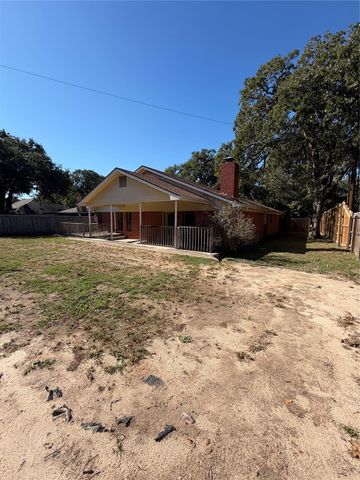 718 Brazos ST, Rockdale, TX 76567