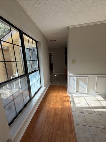 718 Brazos ST, Rockdale, TX 76567