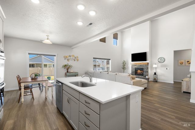 3410 S Rosa Parks Way, Nampa, ID 83687