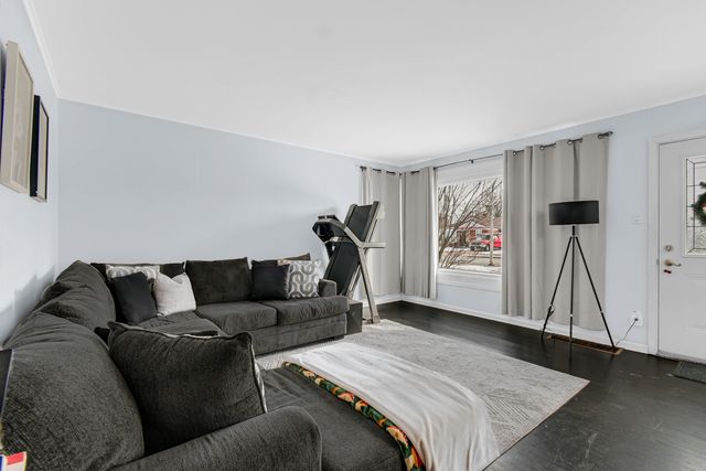 4656 W 83rd Street, Chicago, IL 60652