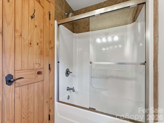 17 Rachels Circle, Maggie Valley, NC 28751