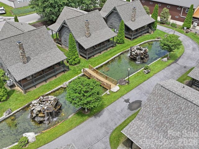 17 Rachels Circle, Maggie Valley, NC 28751