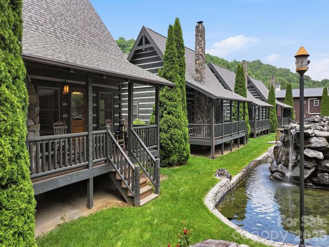17 Rachels Circle, Maggie Valley, NC 28751