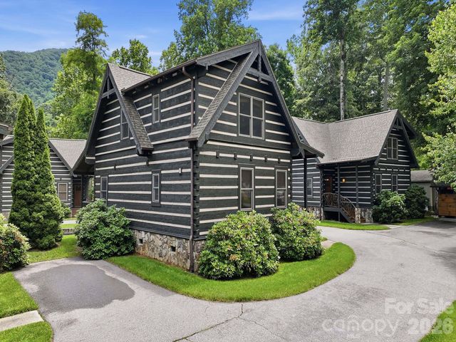 17 Rachels Circle, Maggie Valley, NC 28751