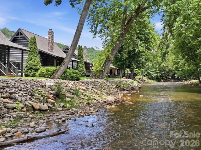 17 Rachels Circle, Maggie Valley, NC 28751