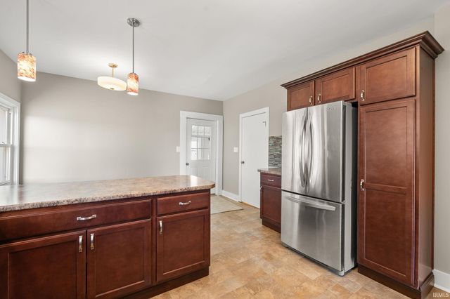 1656 W 300 Road, Huntington, IN 46750