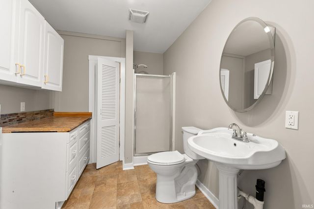 1656 W 300 Road, Huntington, IN 46750