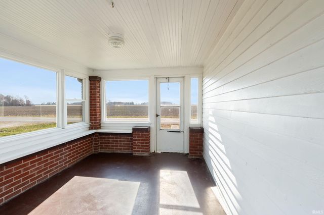 1656 W 300 Road, Huntington, IN 46750