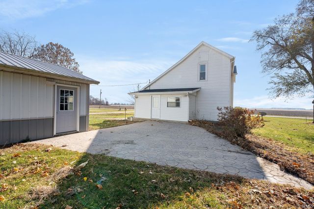 1656 W 300 Road, Huntington, IN 46750