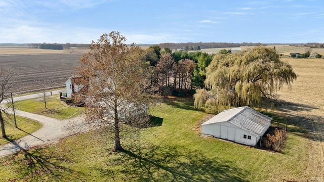 1656 W 300 Road, Huntington, IN 46750