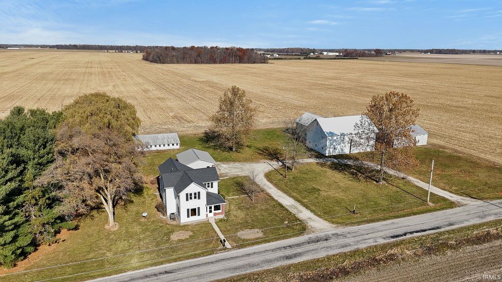 1656 W 300 Road, Huntington, IN 46750