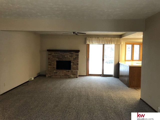 212 Douglas Drive, Bellevue, NE 68005