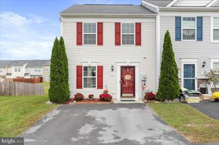 53 FAST VIEW DR, Martinsburg, WV 25404