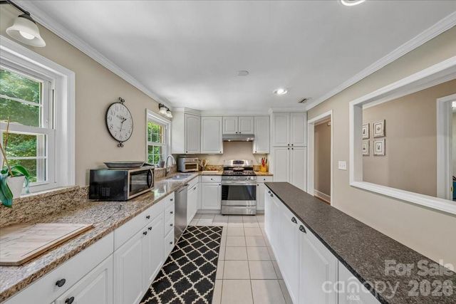 1135 Blueberry Lane, Charlotte, NC 28226