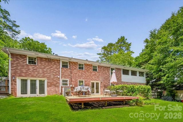 1135 Blueberry Lane, Charlotte, NC 28226