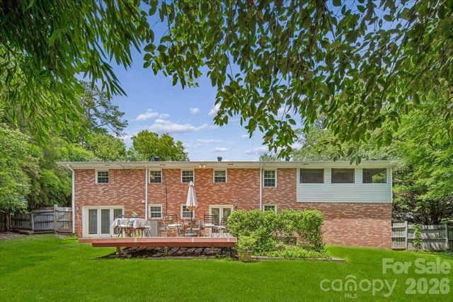 1135 Blueberry Lane, Charlotte, NC 28226