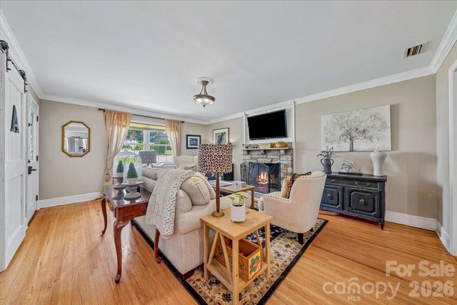 1135 Blueberry Lane, Charlotte, NC 28226