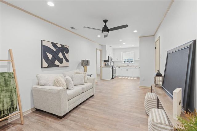 2225 E Vaughan Drive, Mobile, AL 36605