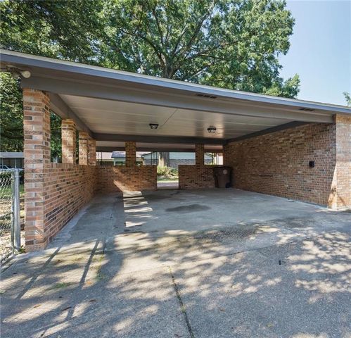 2225 E Vaughan Drive, Mobile, AL 36605