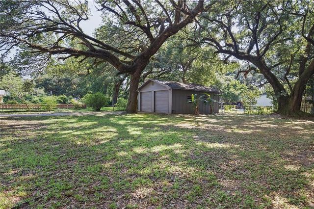 2225 E Vaughan Drive, Mobile, AL 36605