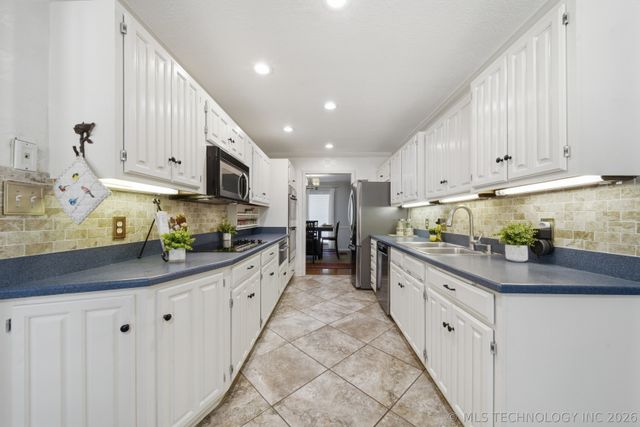 4305 E 103rd Street, Tulsa, OK 74137