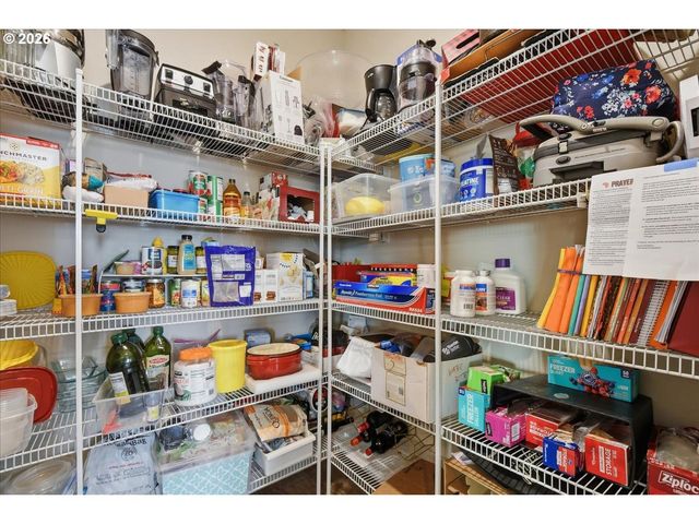 2300 E 6TH St, La Center, WA 98629