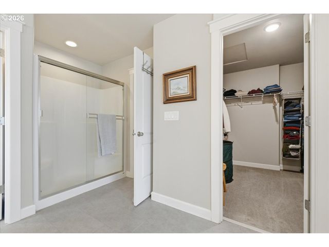 2300 E 6TH St, La Center, WA 98629