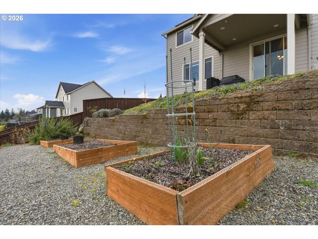 2300 E 6TH St, La Center, WA 98629