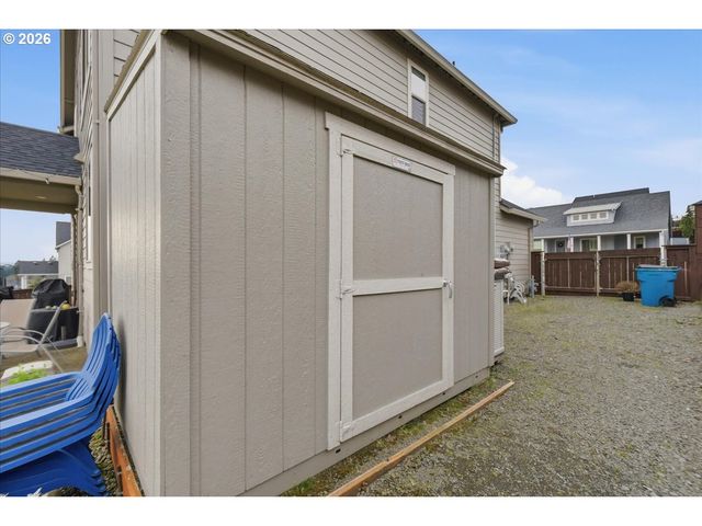 2300 E 6TH St, La Center, WA 98629