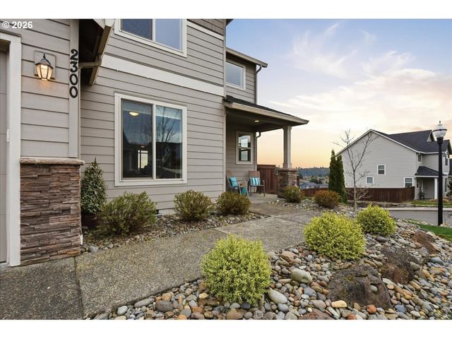 2300 E 6TH St, La Center, WA 98629