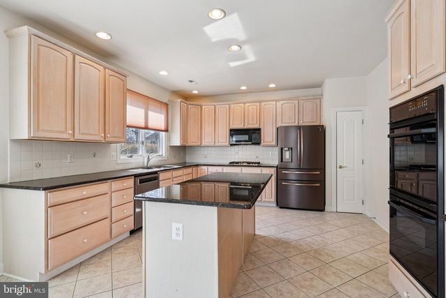 663 AUGUSTA CT, Berwyn, PA 19312