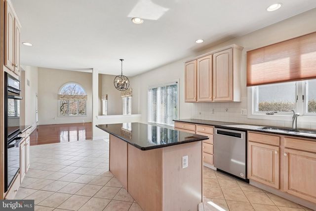 663 AUGUSTA CT, Berwyn, PA 19312