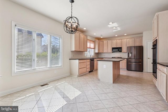 663 AUGUSTA CT, Berwyn, PA 19312