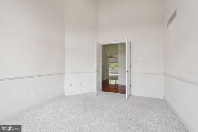 663 AUGUSTA CT, Berwyn, PA 19312