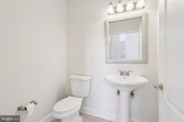 663 AUGUSTA CT, Berwyn, PA 19312
