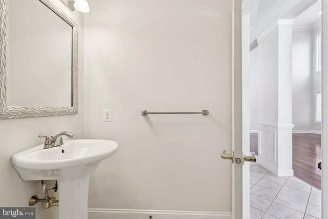 663 AUGUSTA CT, Berwyn, PA 19312