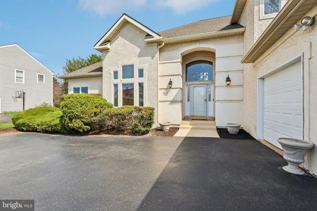663 AUGUSTA CT, Berwyn, PA 19312