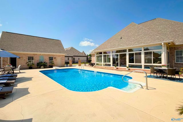 240 Braxton Court, Decatur, AL 35603