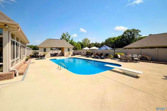 240 Braxton Court, Decatur, AL 35603