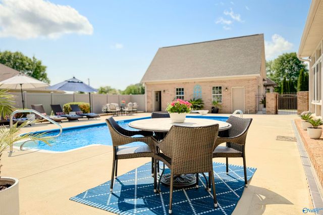 240 Braxton Court, Decatur, AL 35603