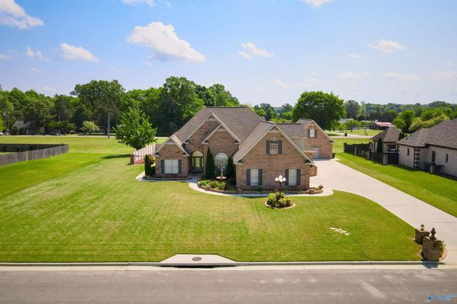 240 Braxton Court, Decatur, AL 35603