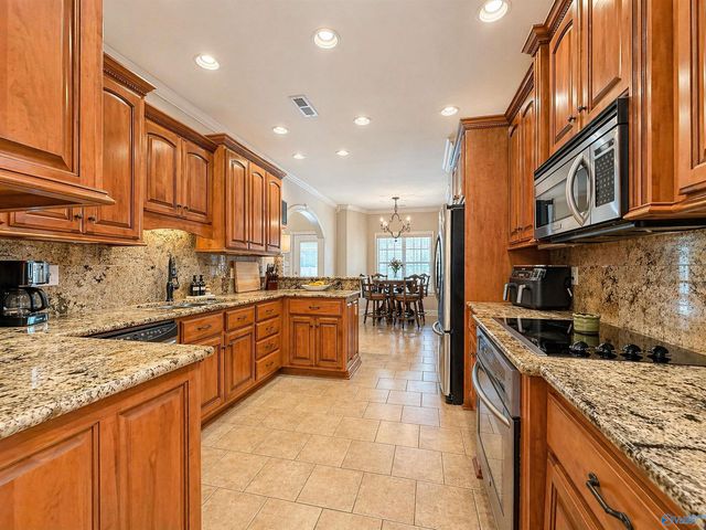 240 Braxton Court, Decatur, AL 35603