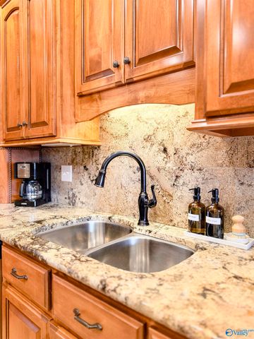 240 Braxton Court, Decatur, AL 35603