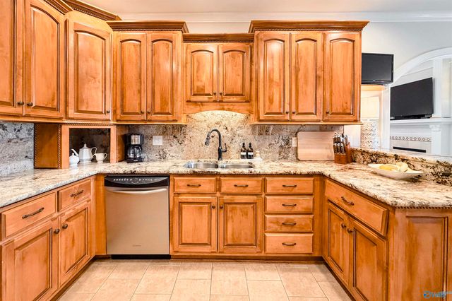 240 Braxton Court, Decatur, AL 35603