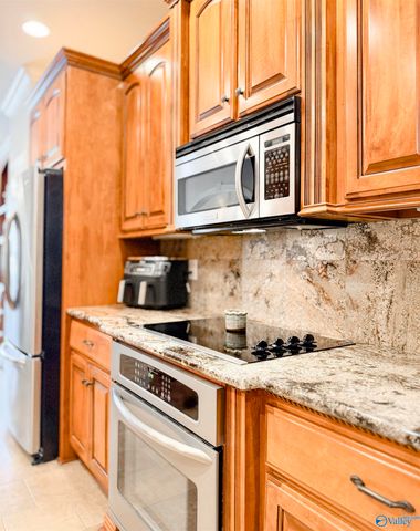 240 Braxton Court, Decatur, AL 35603