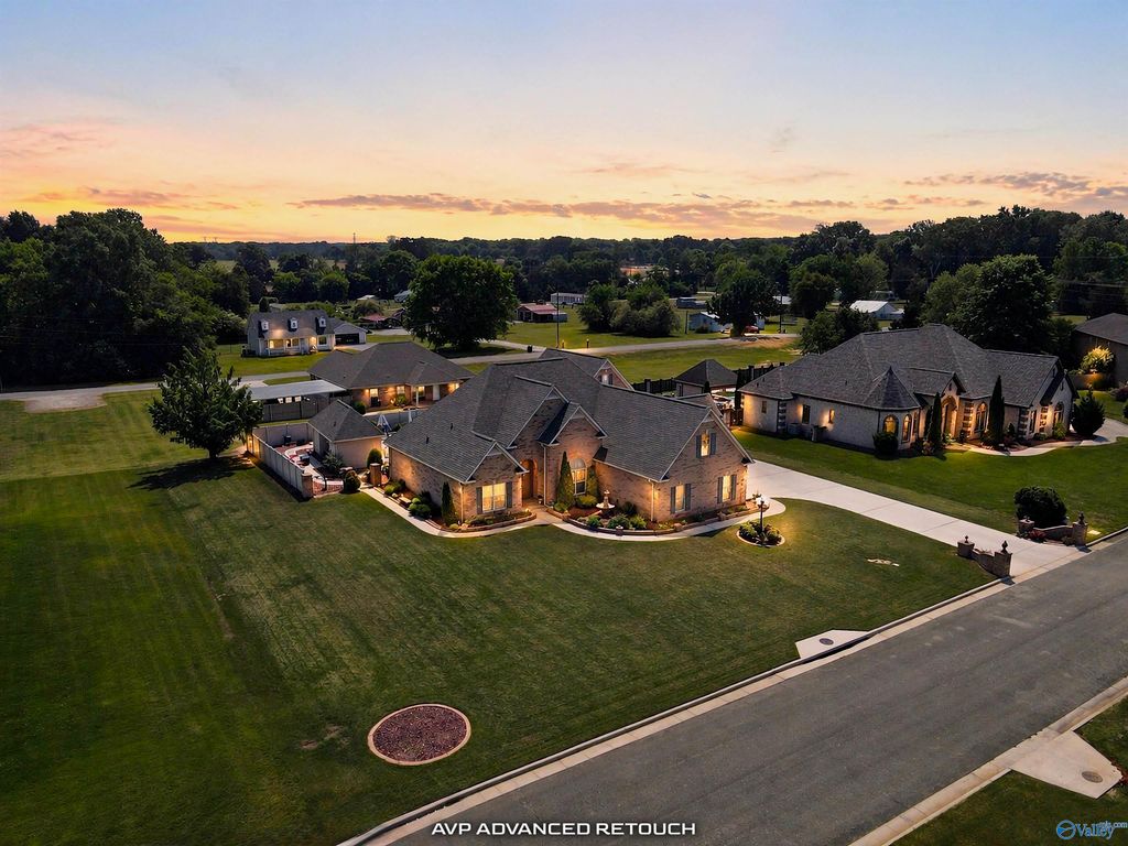 240 Braxton Court, Decatur, AL 35603