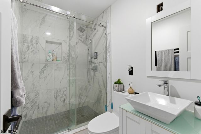 14 Cindy Ln, Jefferson Twp., NJ 07438