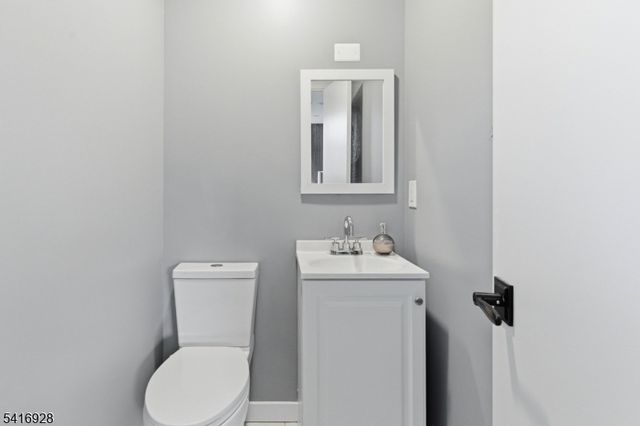 14 Cindy Ln, Jefferson Twp., NJ 07438