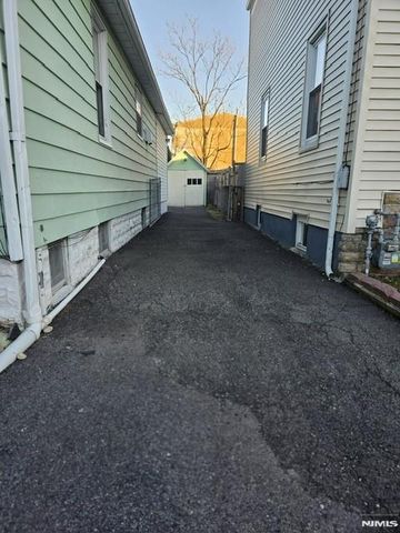 732 Essex Avenue, Linden, NJ 07036