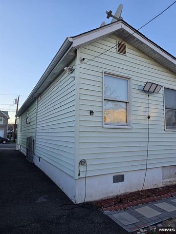 732 Essex Avenue, Linden, NJ 07036